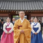 불교계 시국선언의 진실 조계사 앞에서 시국선언 기자회견을 하는 스님들과 신도들 모습