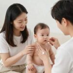 신생아 땀띠 관리 수딩젤과 비판텐 신생아 땀띠 관리에 도움되는 수딩젤과 비판텐 연고 사용 모습