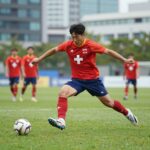 스위스 콜롬비아 승부차기 혈투 스위스와 콜롬비아 경기에서 루이스 디아스가 드리블하는 장면