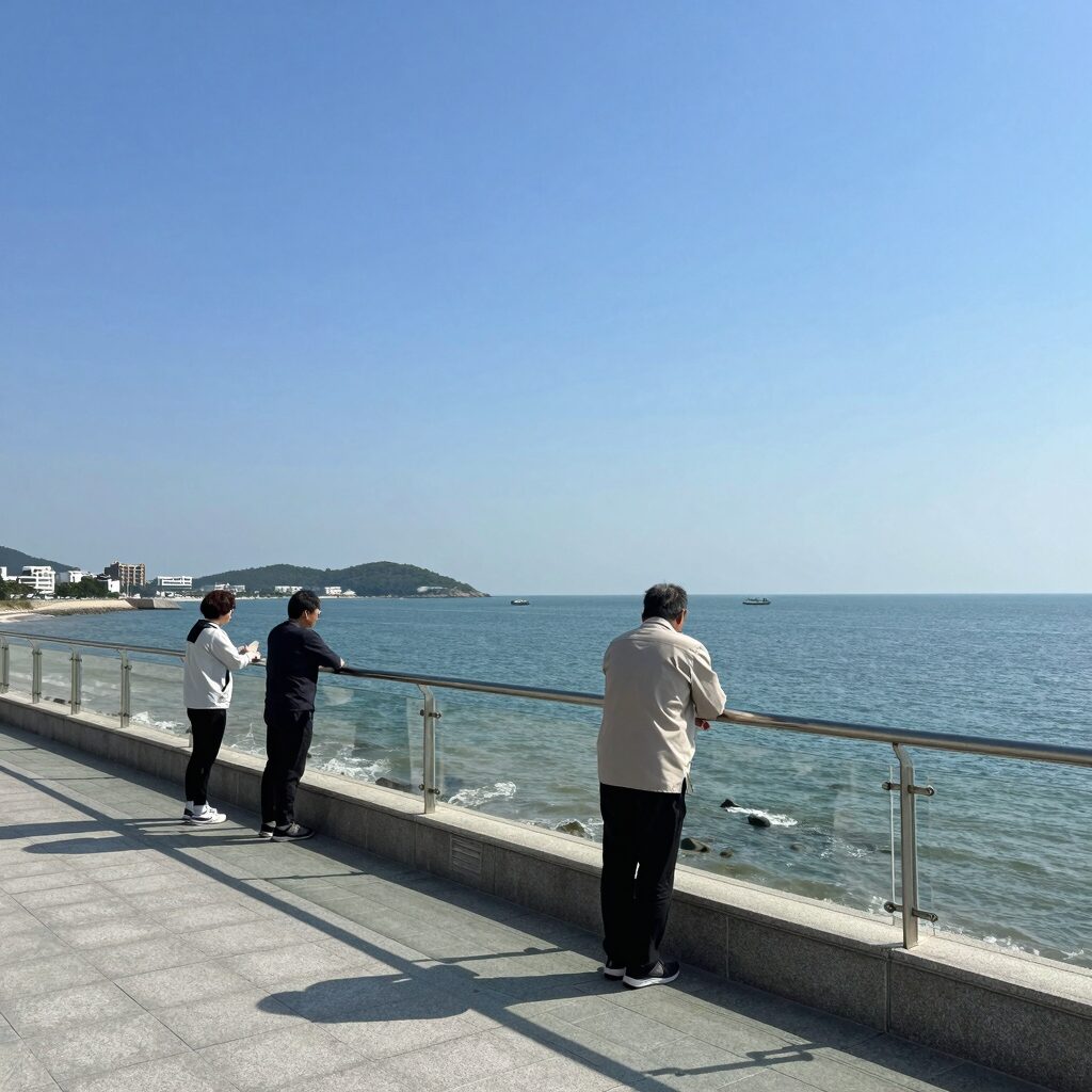 강원도 동해 바다가 보이는 콘도 발코니 전망