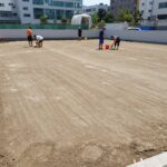 야외 수영장 만들기 직접 해보니 야외 수영장 바닥 다지기와 평탄화 작업 사진
